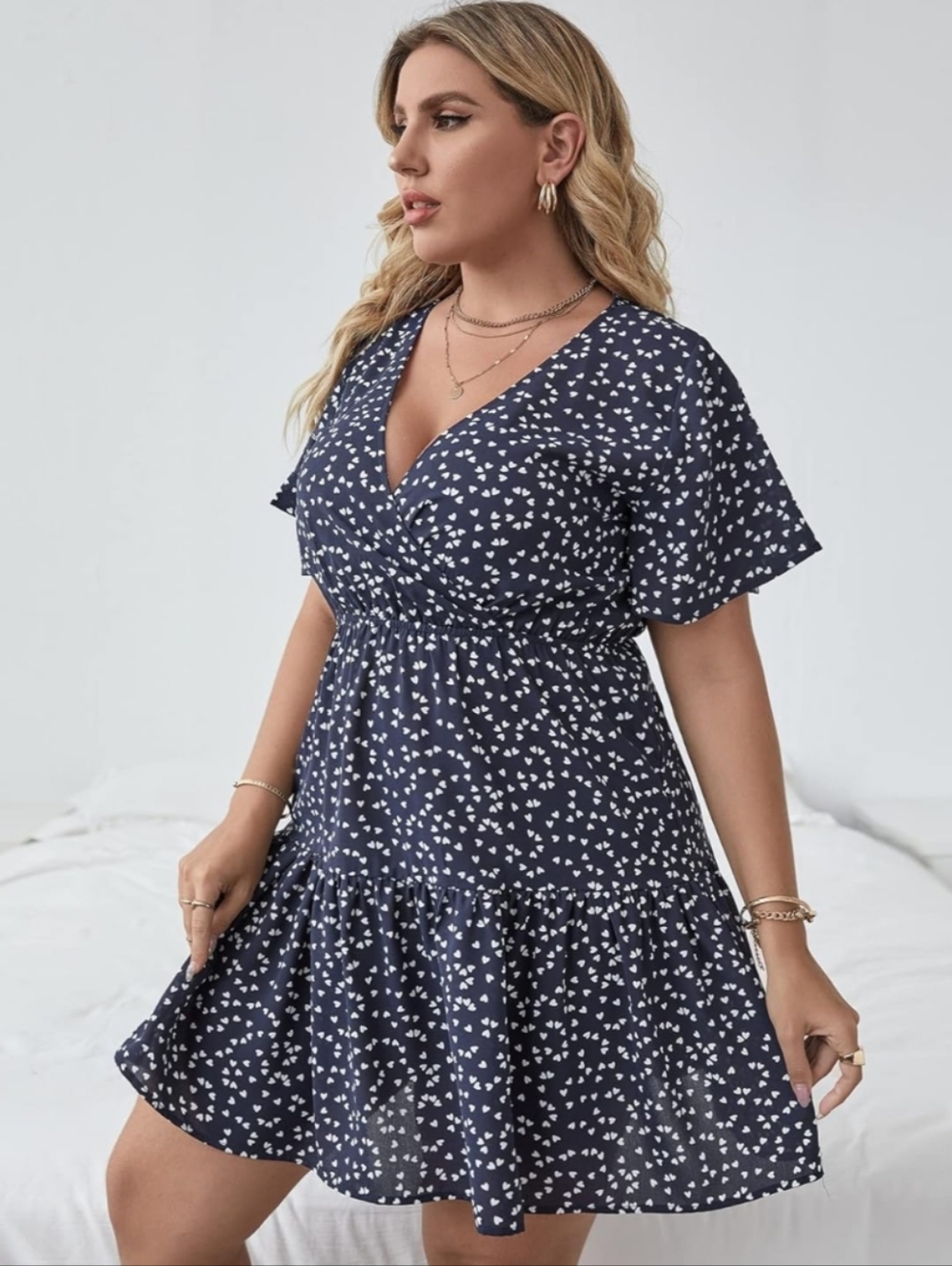 Shein Curve Navy Blue And White Heart Print V Neck Short Sleeve Dress Size 2X